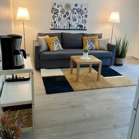 1 Rums-Laegenheter, Gangavstand Till Stroemstads Centrum Exteriér fotografie