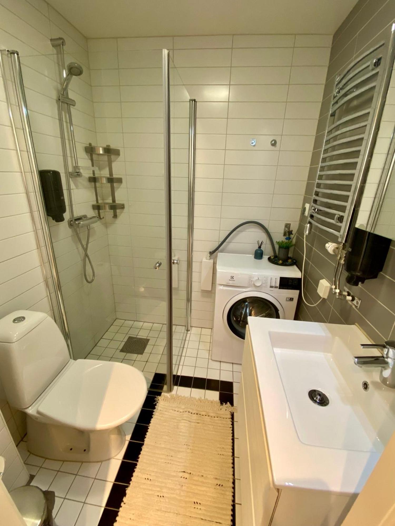 1 Rums-Laegenheter, Gangavstand Till Stroemstads Centrum Exteriér fotografie